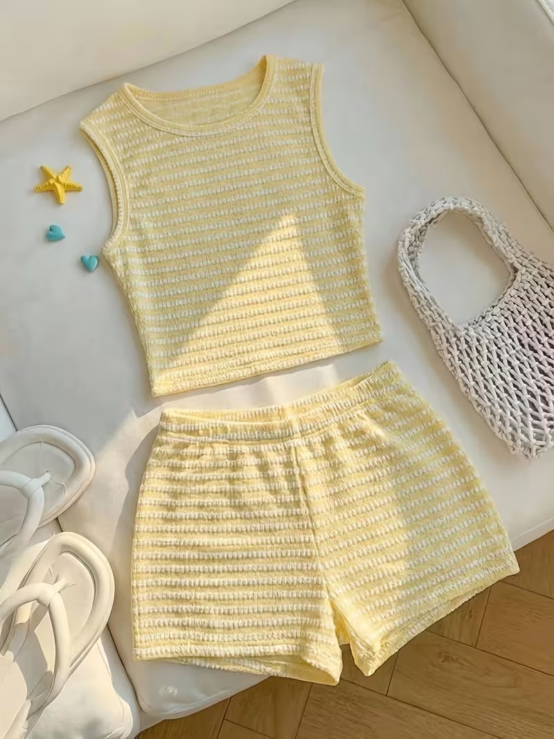 [Beach Vacation] Summer Yellow And White Striped Sleeveless Vest And Shorts Two-Piece Set, Round Neck Knit Top With Shorts Set, Suitable For Summer Daily Commuting, Beach Vacation, For Outdoor