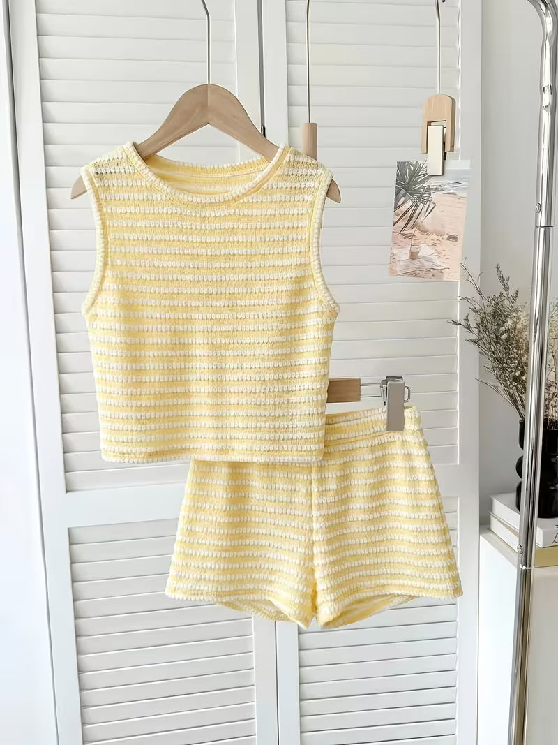 [Beach Vacation] Summer Yellow And White Striped Sleeveless Vest And Shorts Two-Piece Set, Round Neck Knit Top With Shorts Set, Suitable For Summer Daily Commuting, Beach Vacation, For Outdoor