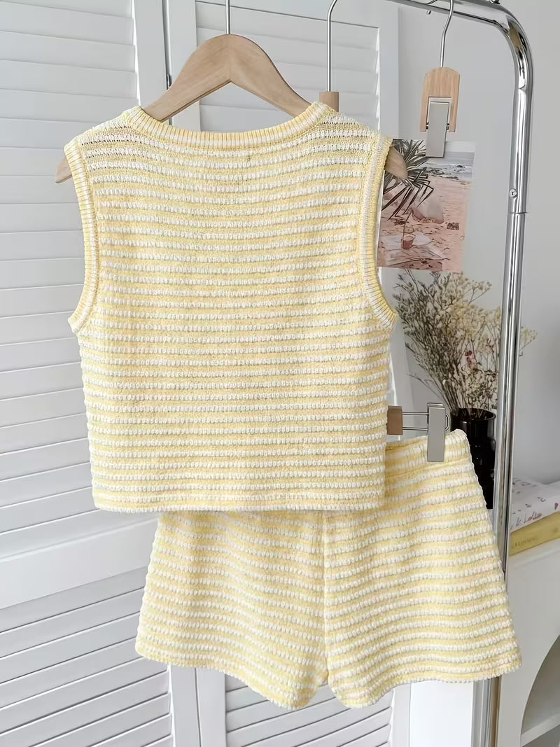 [Beach Vacation] Summer Yellow And White Striped Sleeveless Vest And Shorts Two-Piece Set, Round Neck Knit Top With Shorts Set, Suitable For Summer Daily Commuting, Beach Vacation, For Outdoor