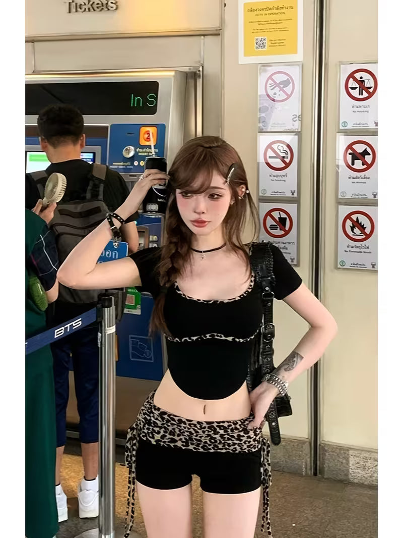 Summer Slim Fit Shows Figure Pure Desire Sweet Spicy Leopard Print Stitching T-Shirt Top + Low Waist Bandage Shorts Two-Piece Set