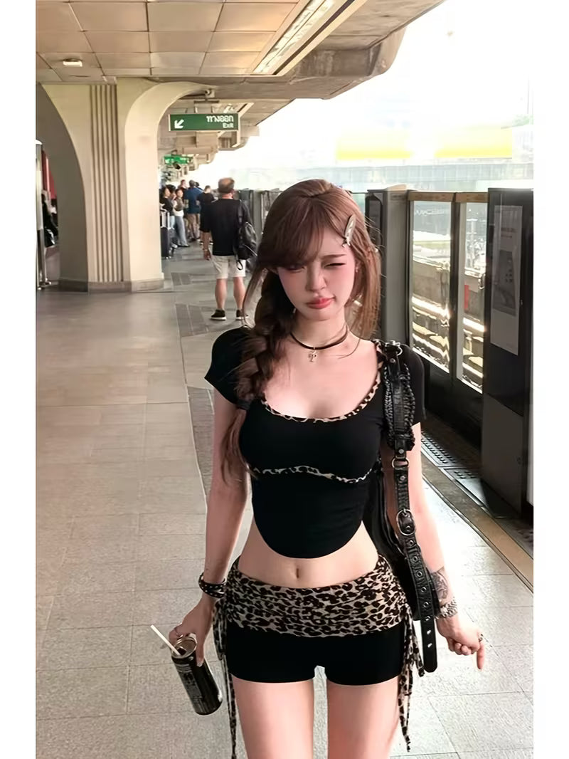 Summer Slim Fit Shows Figure Pure Desire Sweet Spicy Leopard Print Stitching T-Shirt Top + Low Waist Bandage Shorts Two-Piece Set
