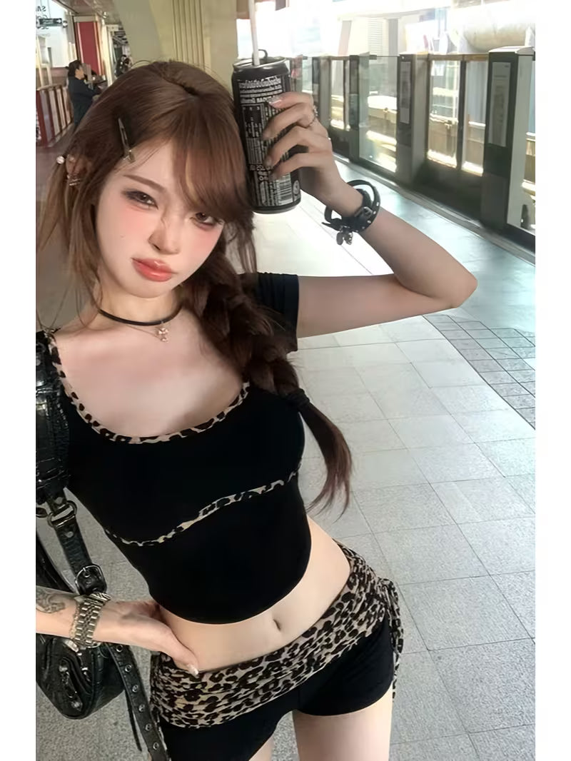 Summer Slim Fit Shows Figure Pure Desire Sweet Spicy Leopard Print Stitching T-Shirt Top + Low Waist Bandage Shorts Two-Piece Set