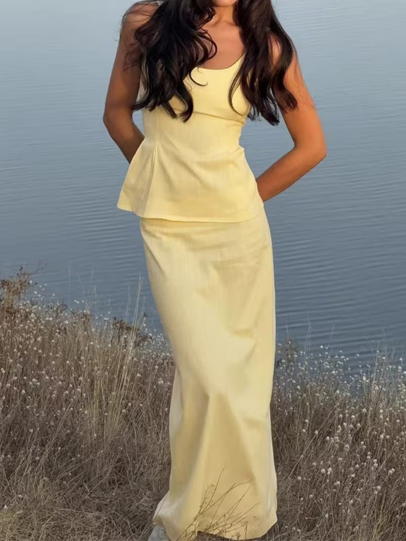 A New Spring and Summer Halter Dress Set for Women, Featuring a Halter Waist-cinching Top and a Fishtail Skirt Long Dress